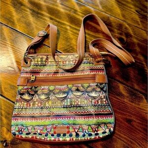 Sakroots Fun Crossbody funky design Purse. Adjustable canvas strap